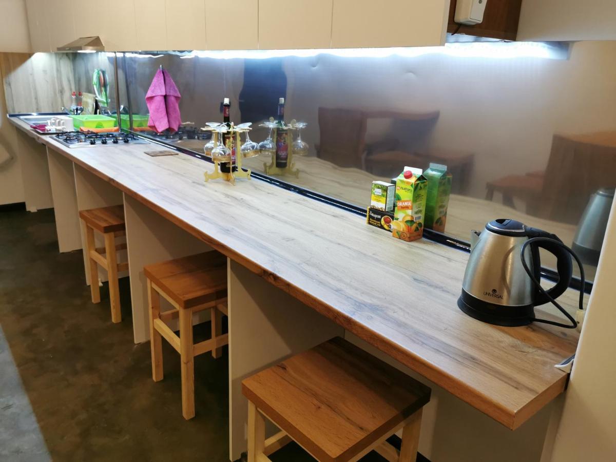 4 Friends Hostelエレバン エクステリア 写真