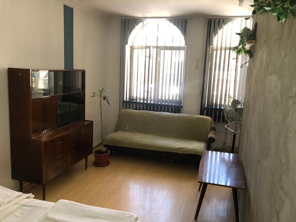 4 Friends Hostelエレバン エクステリア 写真