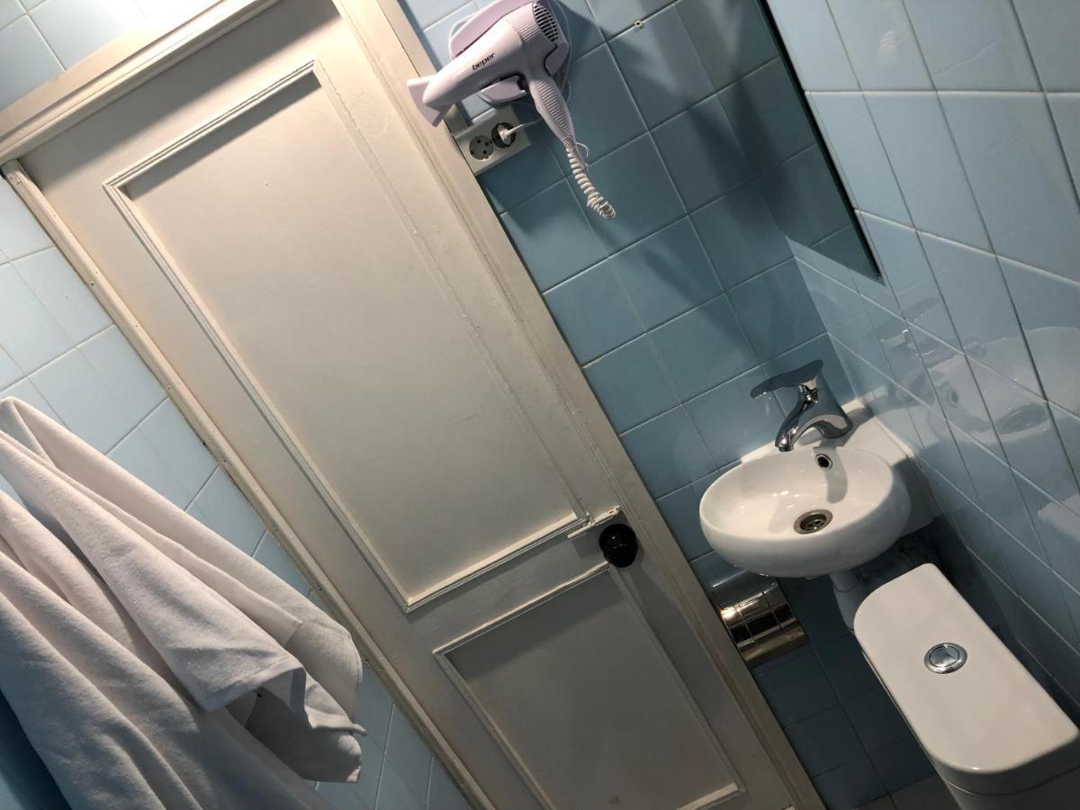 4 Friends Hostelエレバン エクステリア 写真