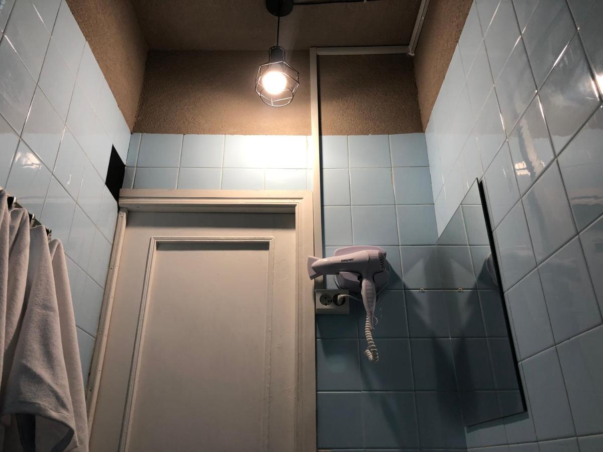 4 Friends Hostelエレバン エクステリア 写真